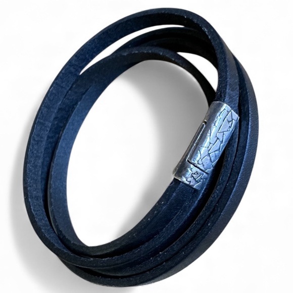 Black Leather Wrap Bracelet w/ Magnetic Clasp - Picture 1 of 9